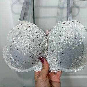 Victoria's Secret Lace Bra in Cream and Gray